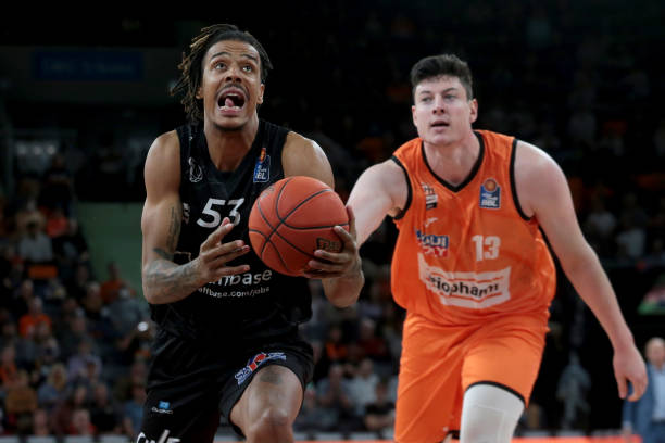 山东鲁能的 山东鲁能的