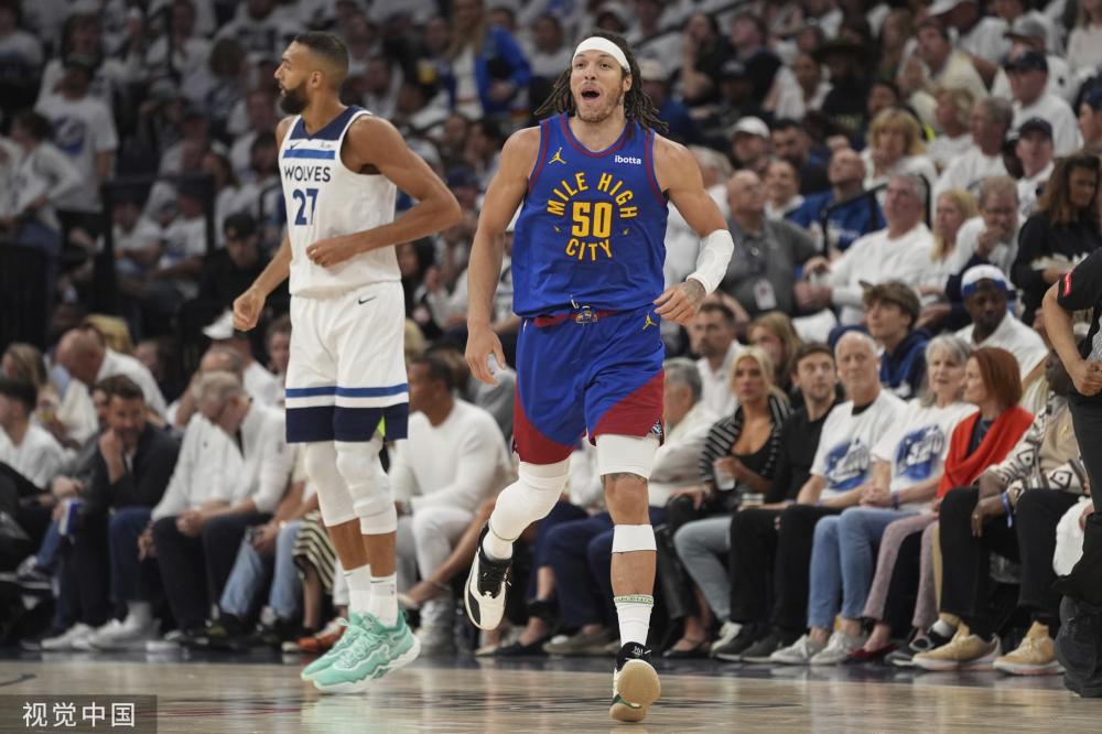 德国后卫以 德国后卫以